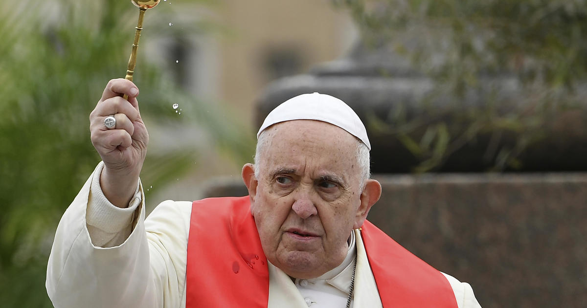 Pope Francis, day after being discharged from hospital, presides over Palm Sunday Mass - CBS News